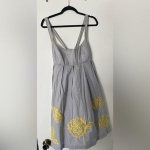SUMMER DRESS WITH YELLOW FLOWER EMBROIDERY
